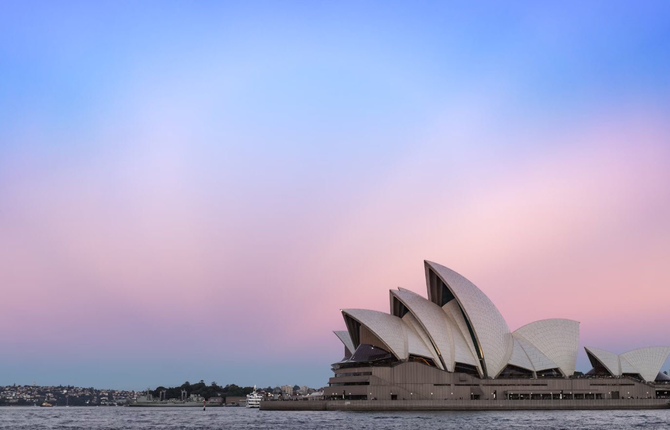 Australia Travel Guide - Coastlines, Cities, and Outback